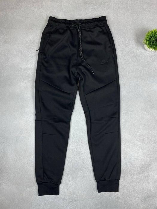 Чоловічий спортивний костюм Nike Tech Fleece