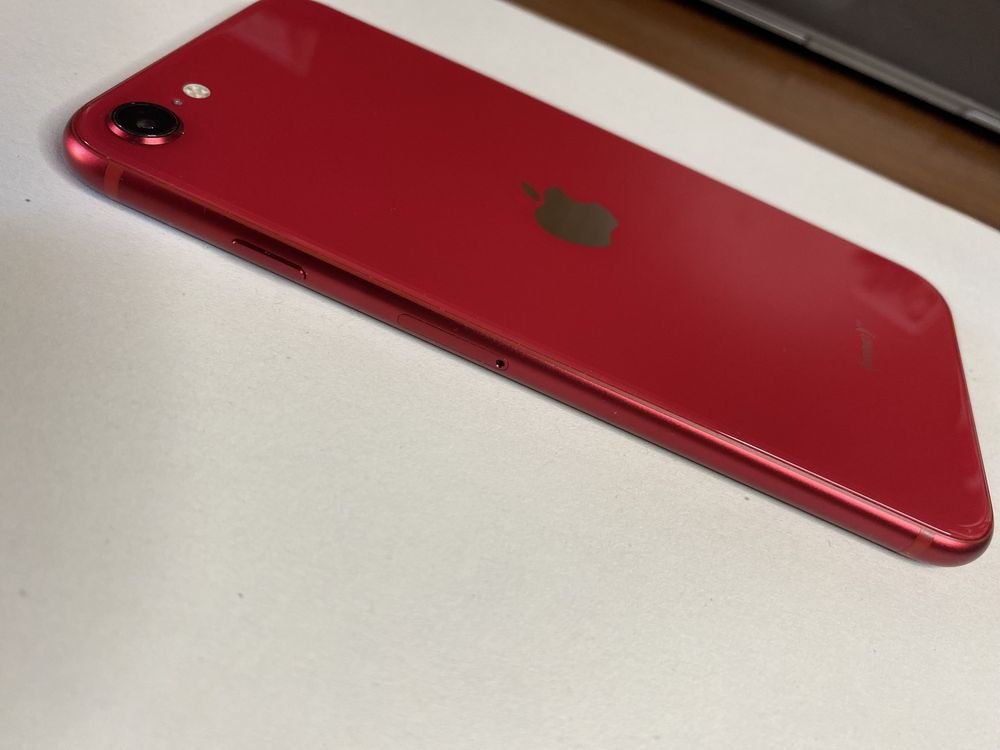iPhone SE red 64gb