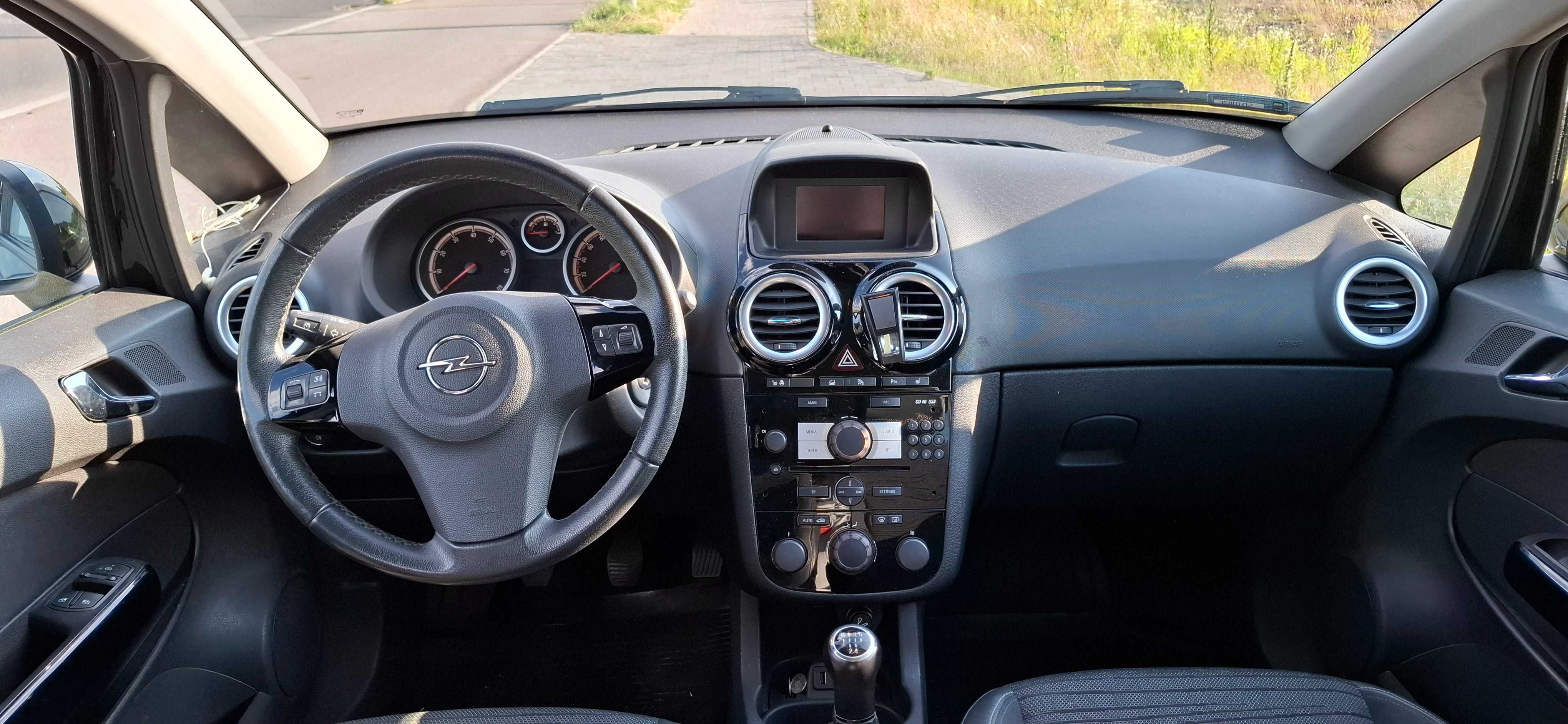 Opel Corsa 1.4 benzyna 87 KM 2014r Klima Tempomat Półskóra 22 800 zł