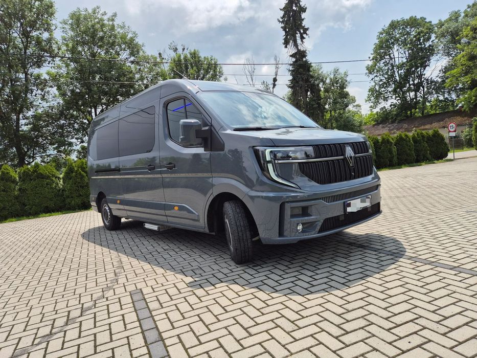 Renault Master  Master 9 osób VIP