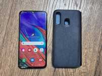 Samsung Galaxy A40 i oryginalne etui.  SM-A405FN/DS