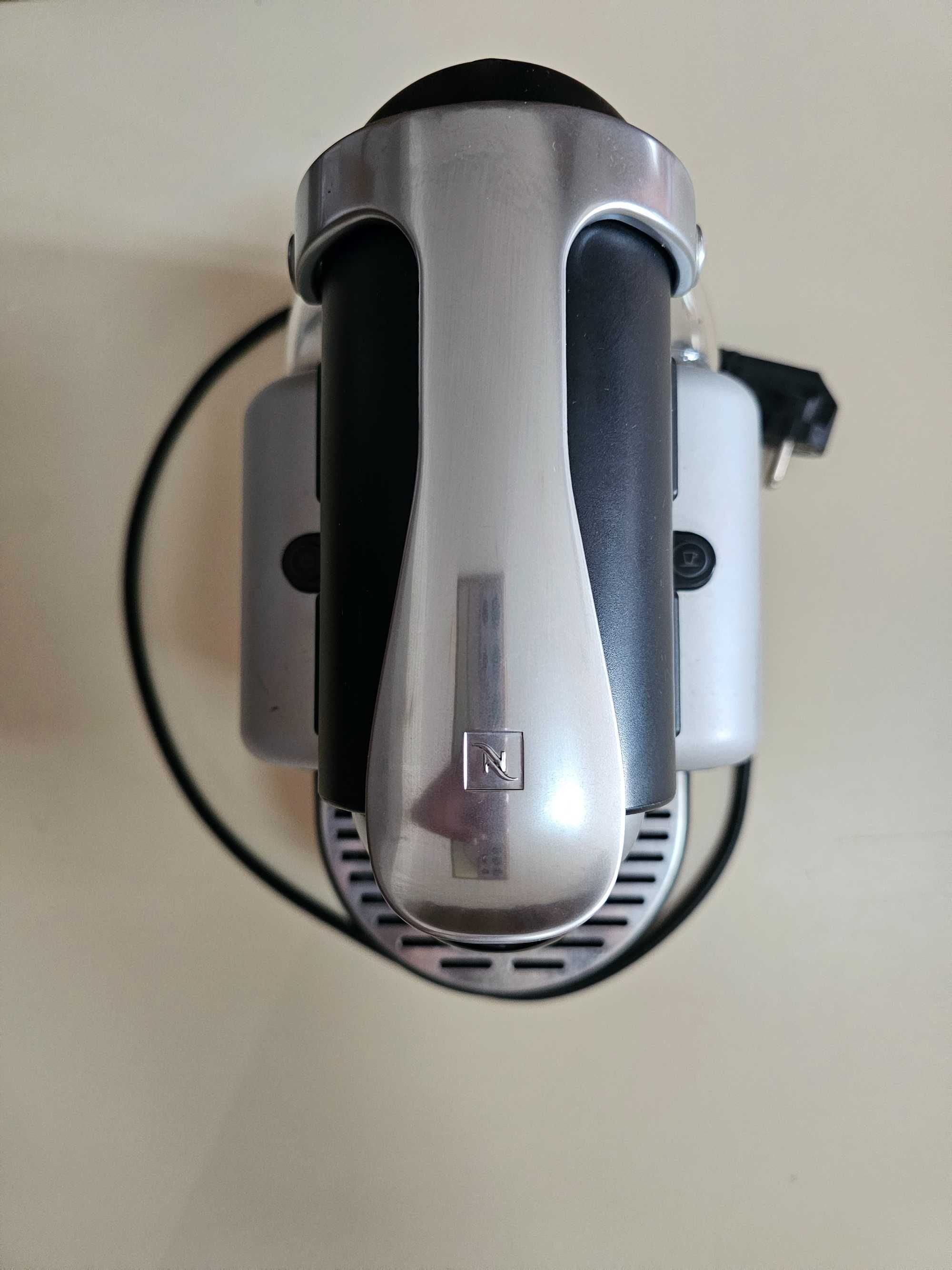 Máquina de café Nespresso Magimix