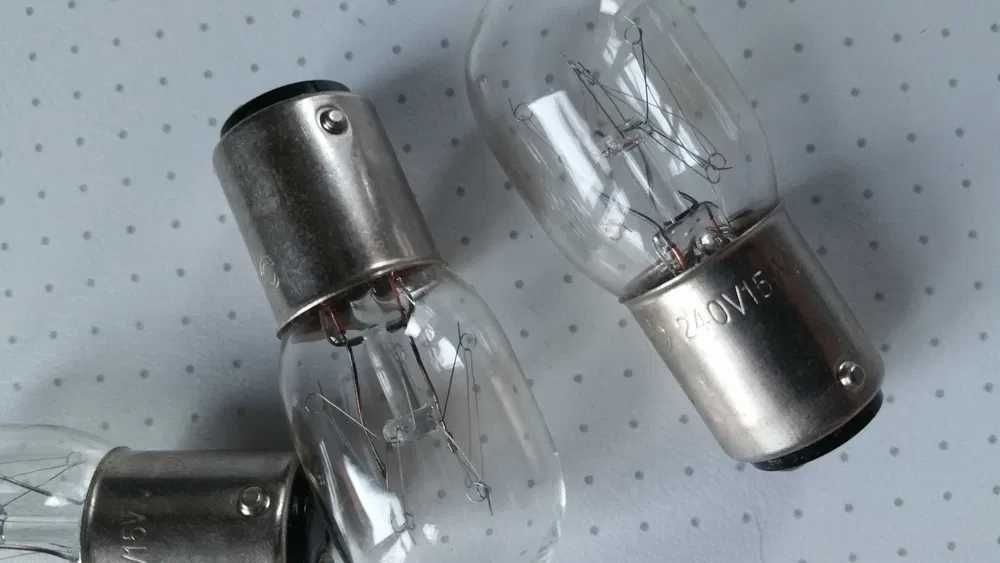 Двухконтактная лампочка для швейной машинки Цена за 2