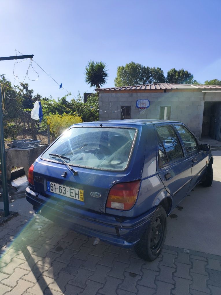 Ford Fiesta (Azul)