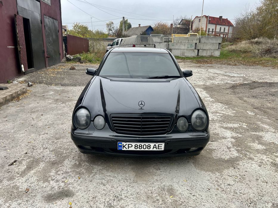 Mercedes Benz e-class 430 w210