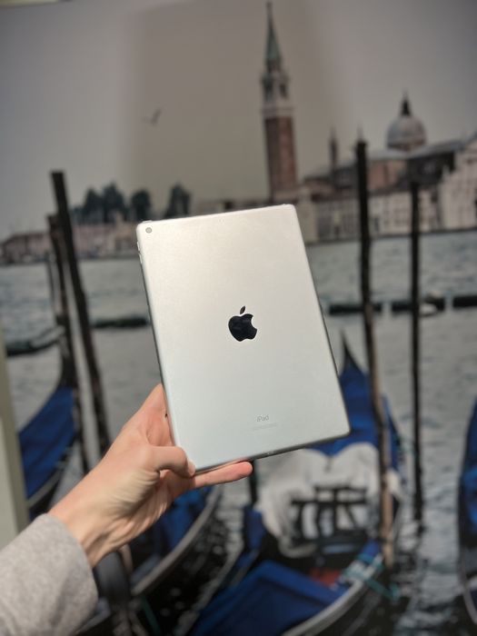планшет Apple iPad 8 покоління 128gb 2020 10.2 Silver з гарантією