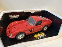 Model Ferrari 250 GTO 1:18 BBurago Burago (maisto welly)