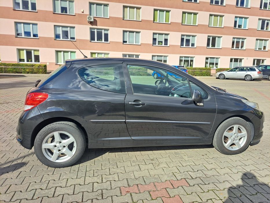 Peugeot 207 1.4b 2011 rok Zadbany!!