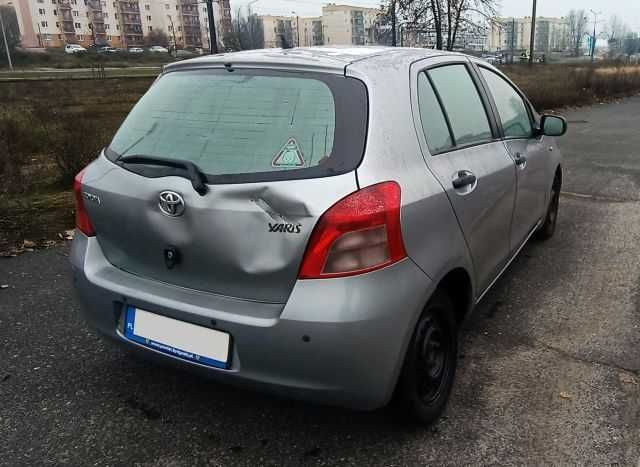 Toyota Yaris 1.0 LUNA- 5- drzwiowa, rok. prod. 2006