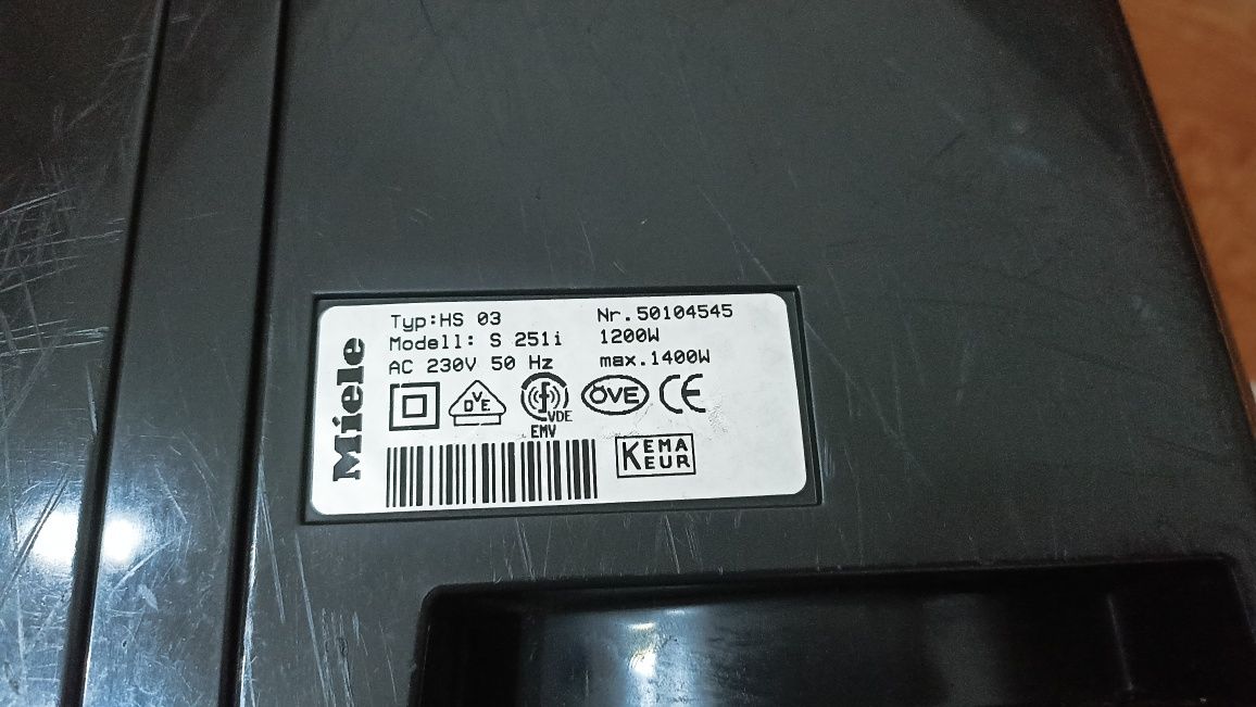 Aspirador Miéle 1400W #qualidade a trabalhar bem
