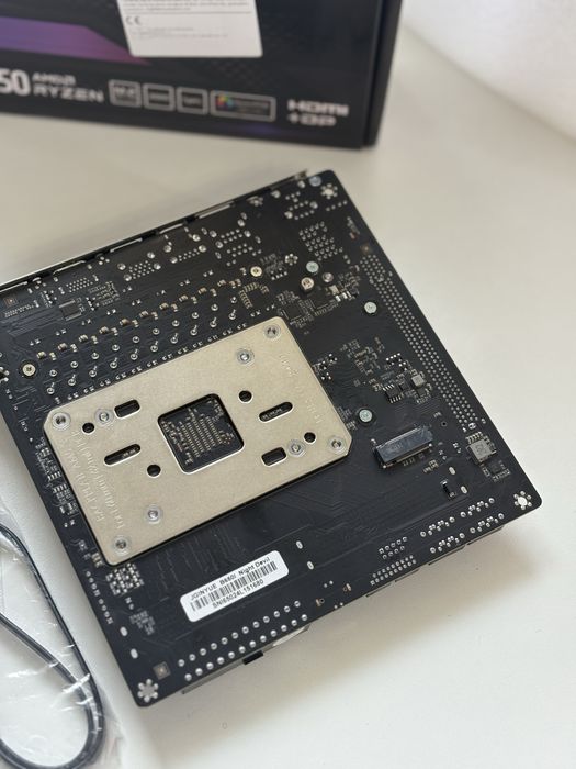 Płyta główna JGINYUE B650i Night Devil ITX pod AMD Ryzen