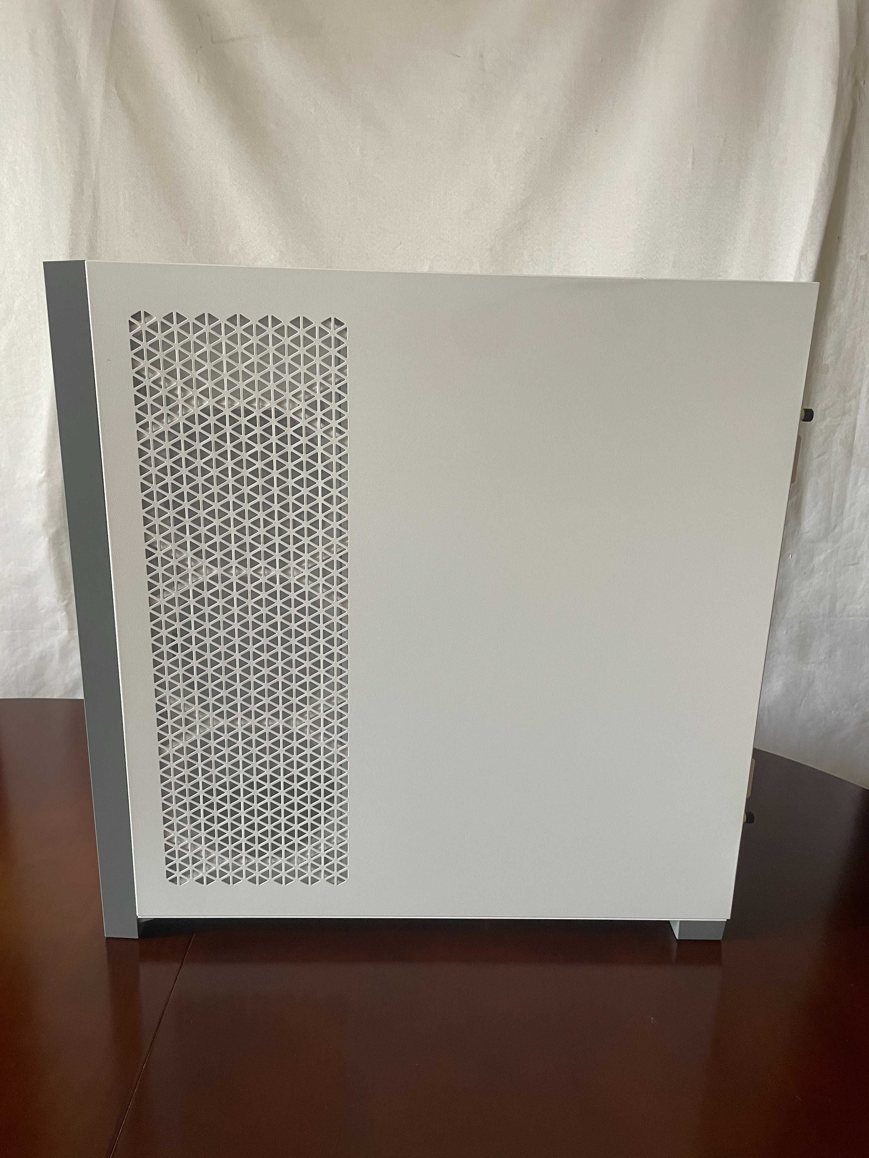 Корпус для пк Corsair 5000D Tempered Glass