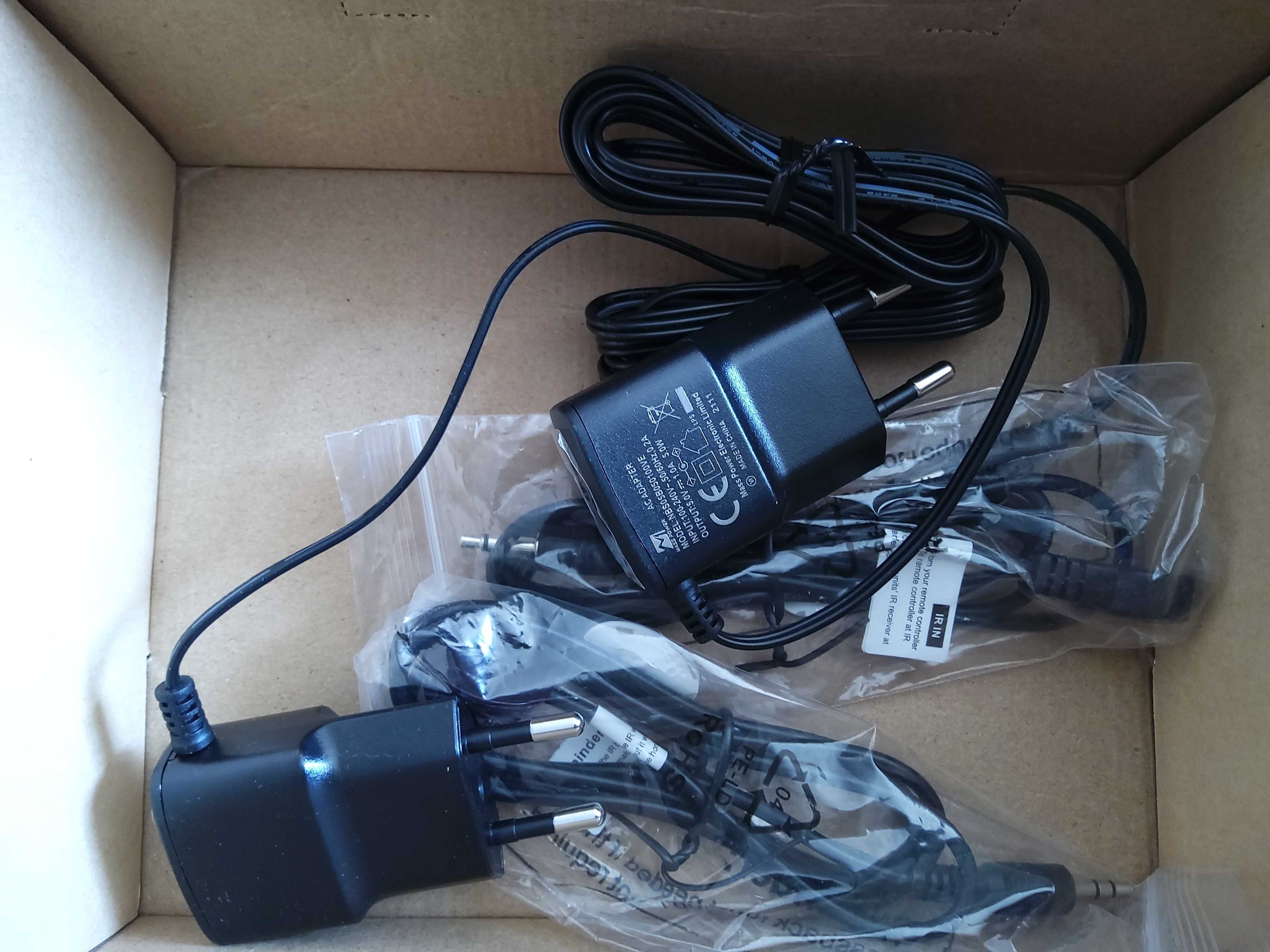 Agptek Extender z rozgałęźnikiem HDMI-SP-EX-6IR-V4