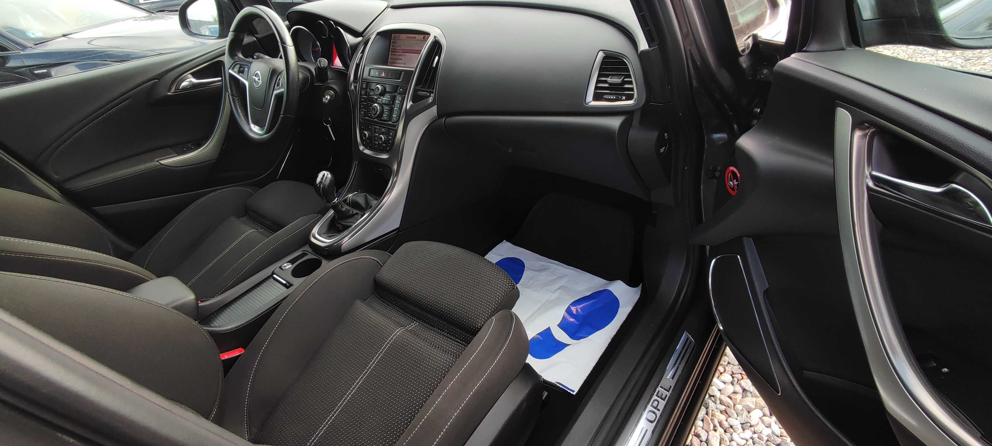 Opel Astra 1,4 turbo benzyna