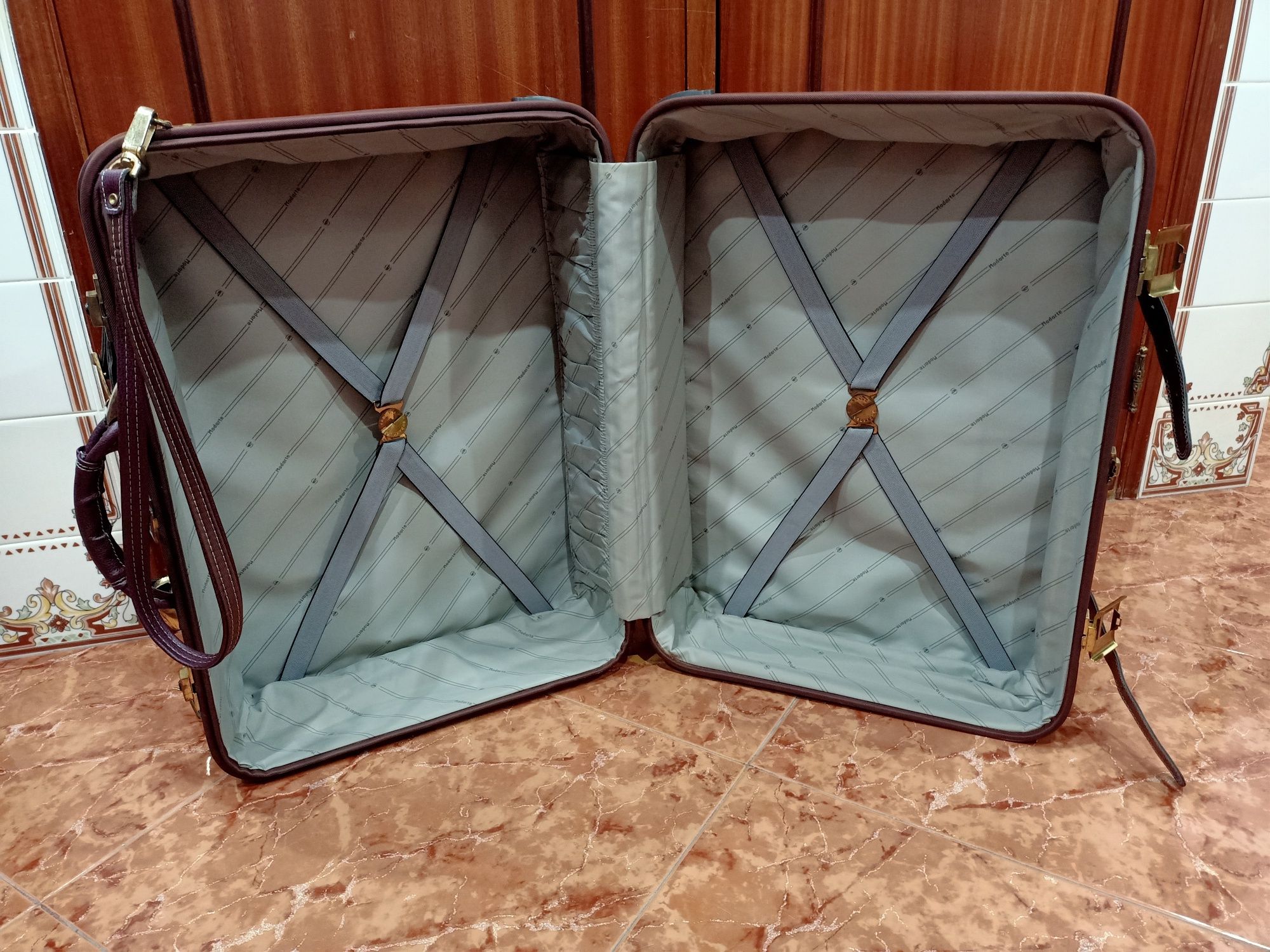 Mala malas de porão até 23 kg viagem casa quarto apartamento vivenda.