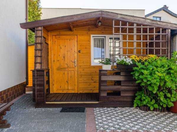 Pokoje, studia, domki . Do morza 200m.