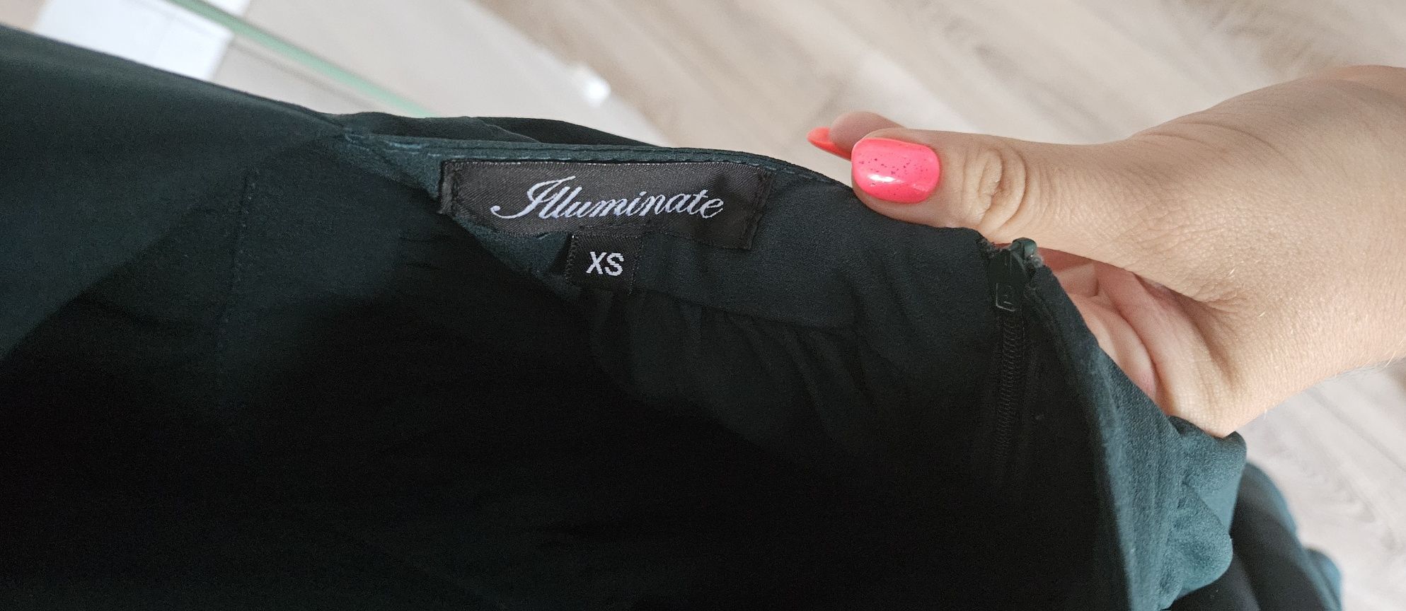 Sukienka Illuminate rozmiar XS