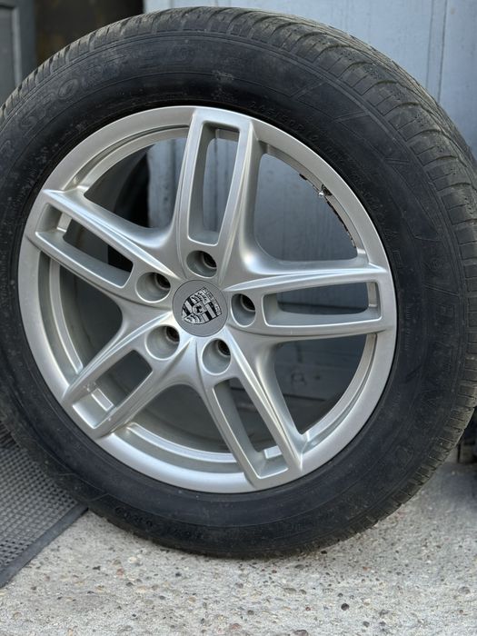 Felgi Porsche wraz z oponami zimowymi