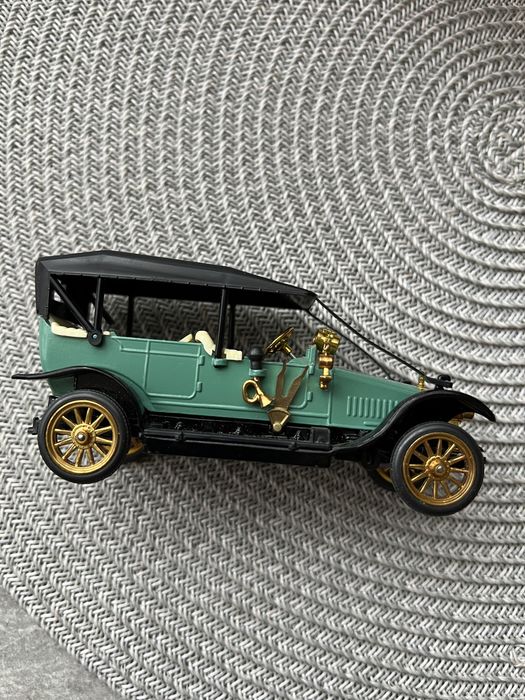 Моделька ссср 1:43 Руссобалт