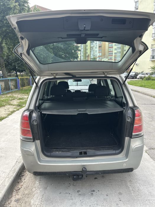 Opel Zafira 1.9 дизель, механіка 6-ст.