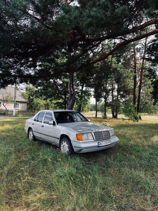 Мерседес 124 2,5дизель