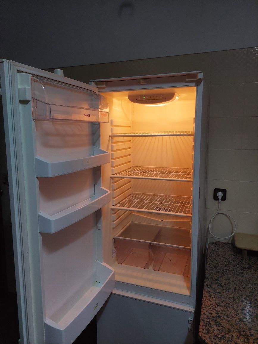 Frigorífico combinado usado