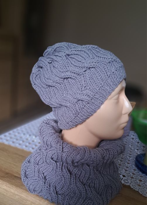 Czapka I komin zrobione na drutach