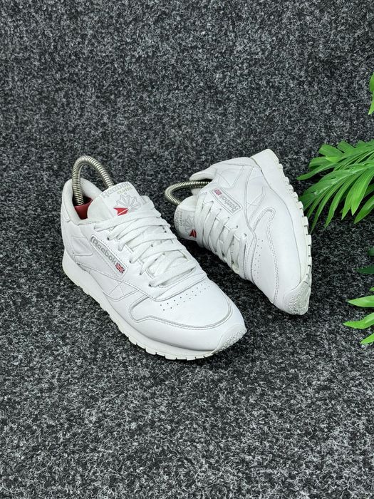 Кросівкі шкіряні Reebok Classic розміри 37,5 24 см