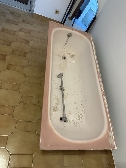 Banheira cor-de-rosa