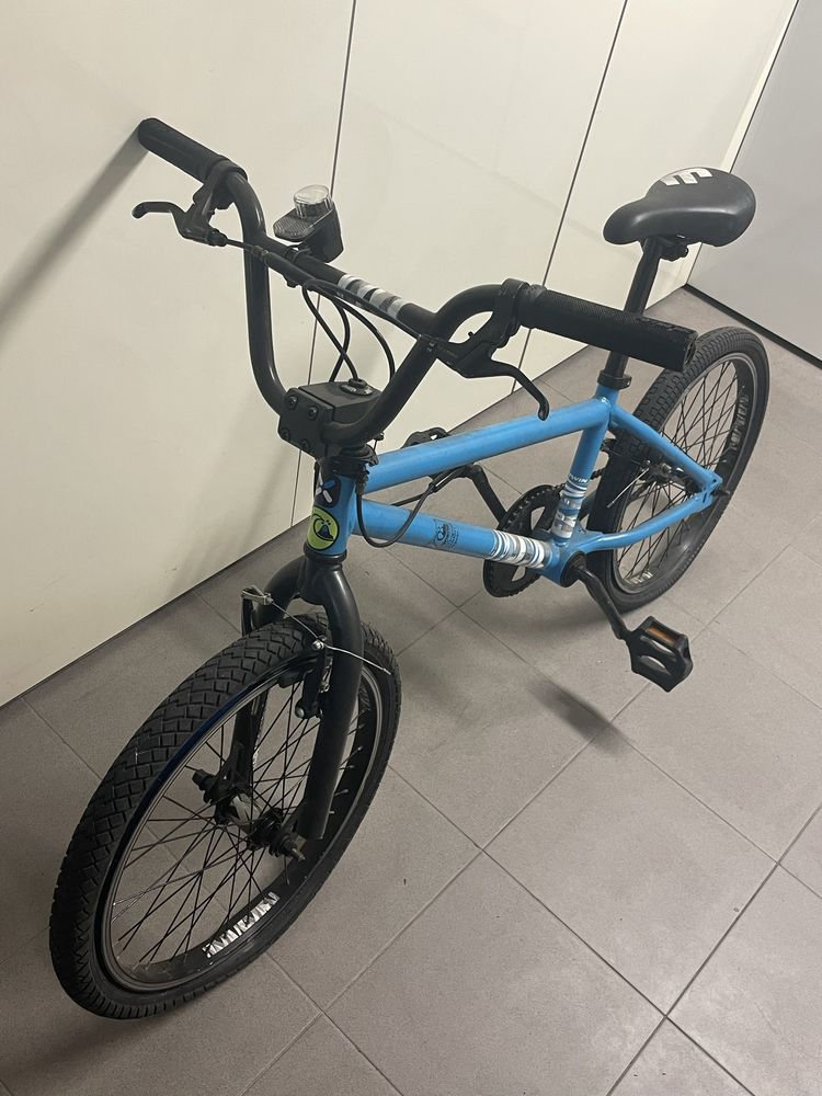 Bicicleta bmx BTWIN azul
