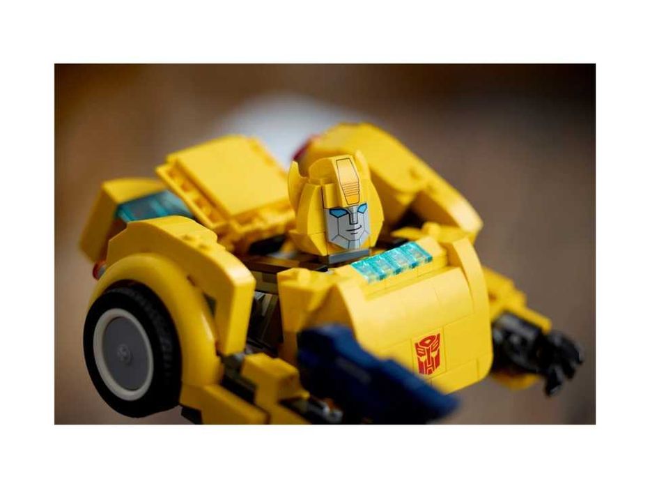LEGO 10338 Icons Bumblebee