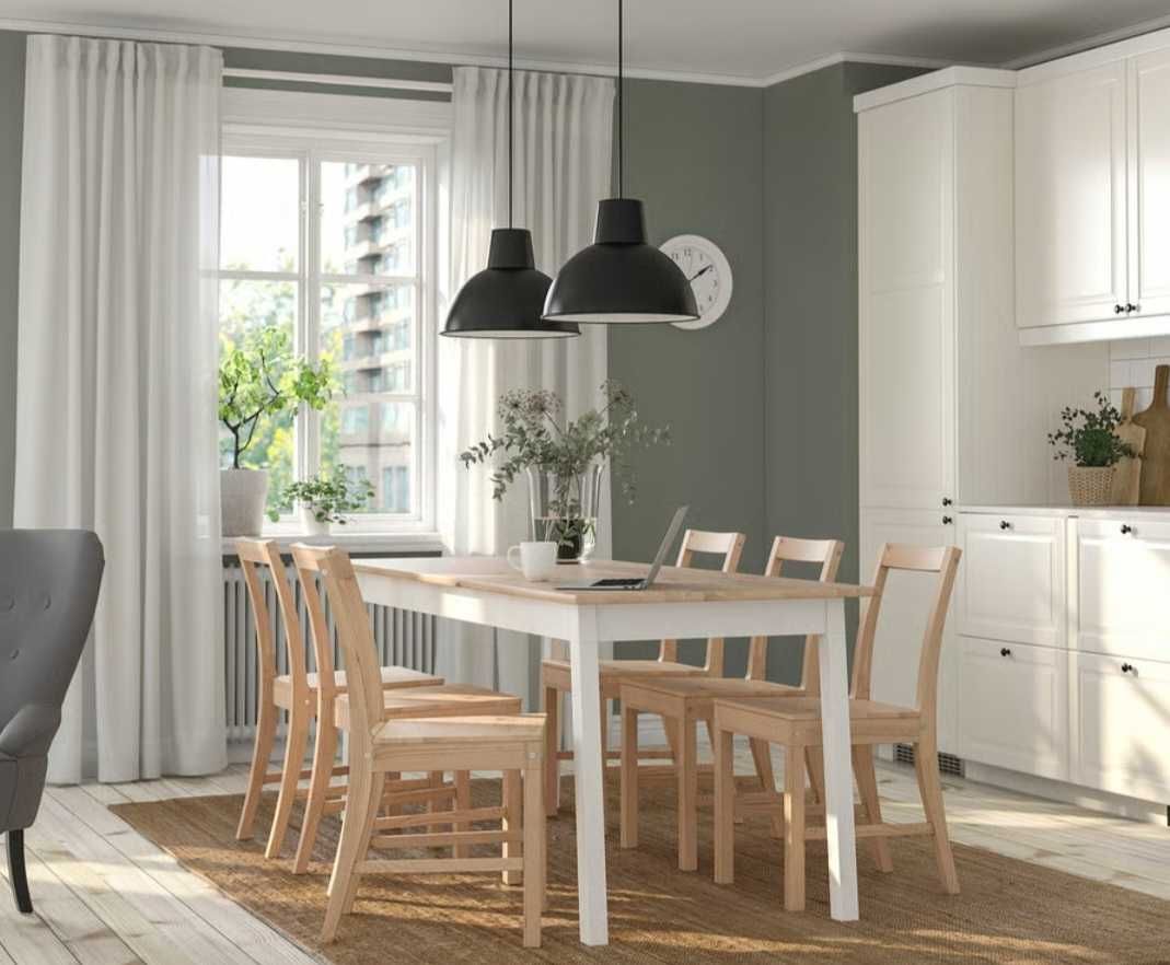 Mesa e cadeiras Pinntorp