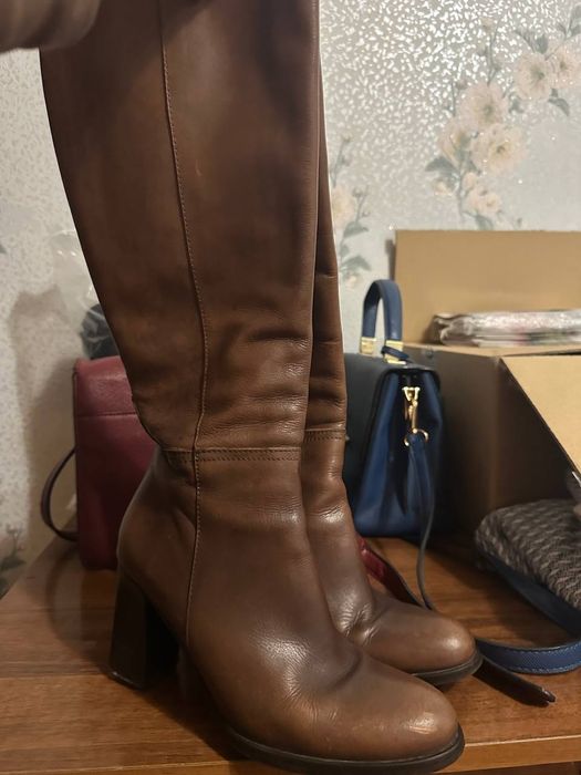 Продам женские итальянские сапоги