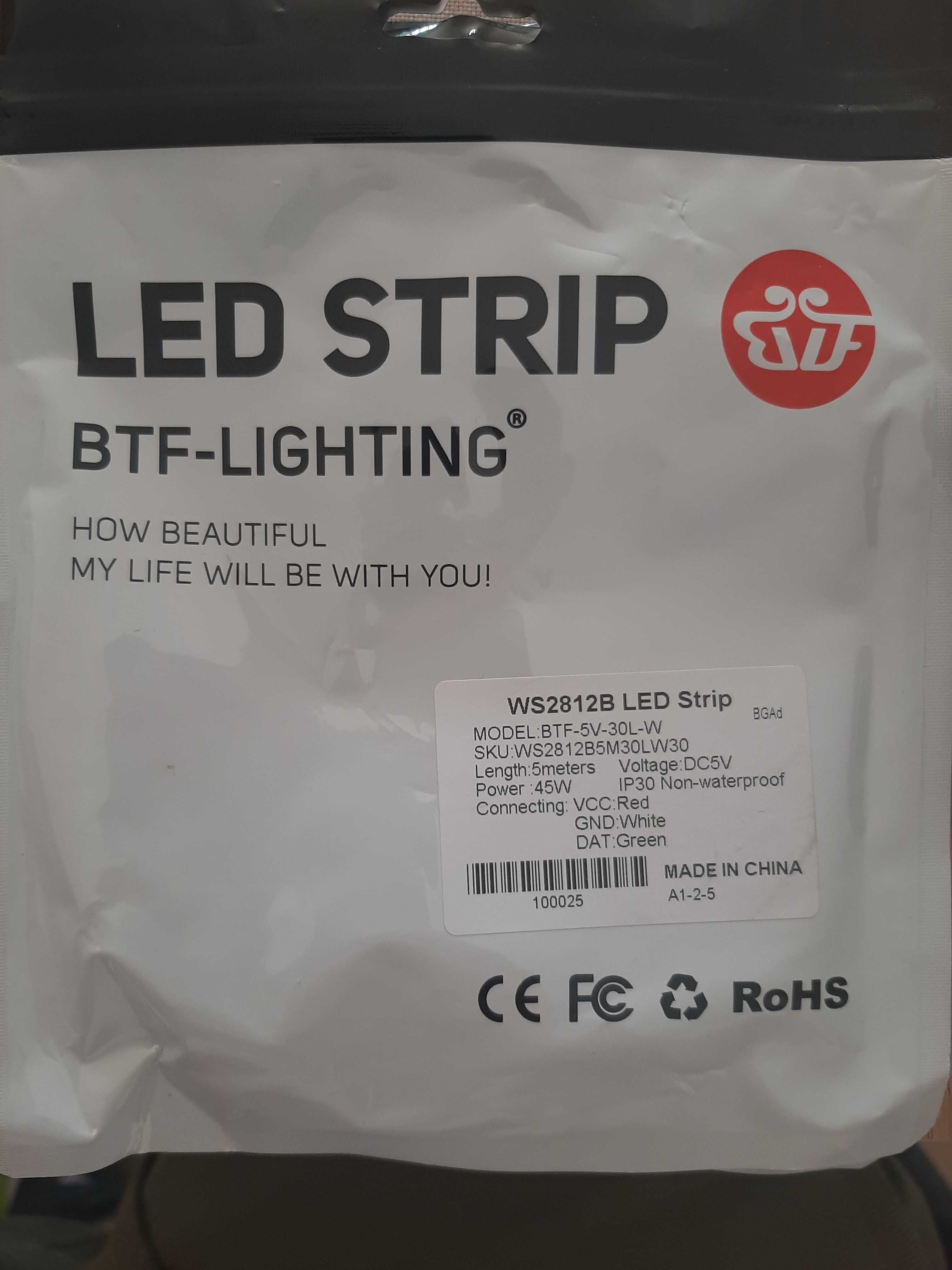 Taśma LED programowalne diody strip WS2812B biała PCB, 30/m IP30 nowe