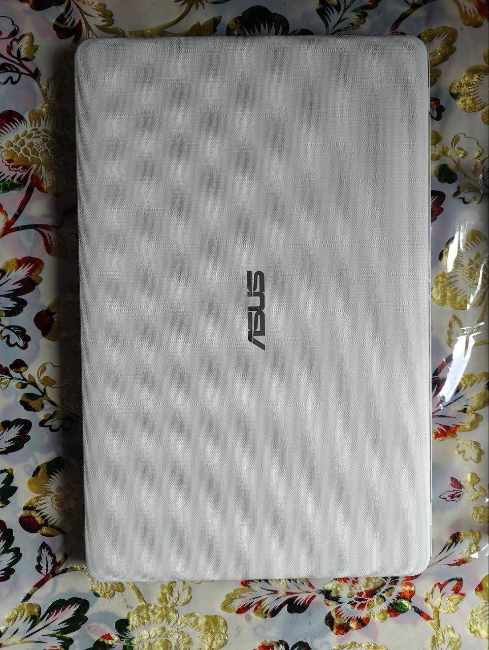 Asus X751MD White