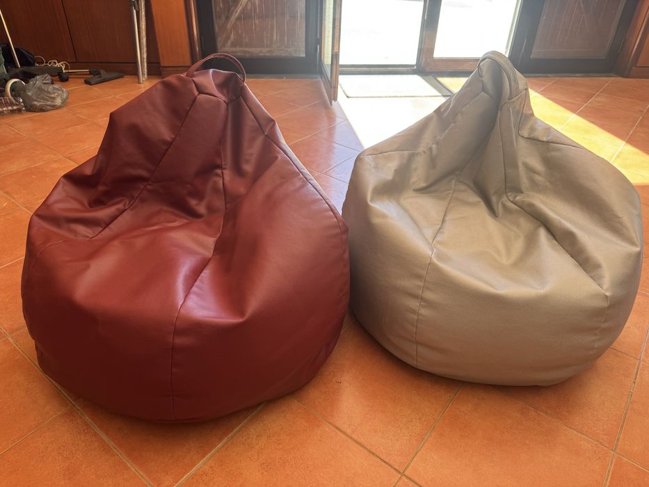 Dois PUFFS para sala como novos!
