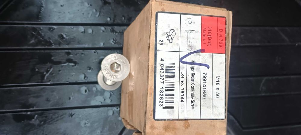 Śruba z łbem stożkowym M16x50 - A4 70 gwint pełny