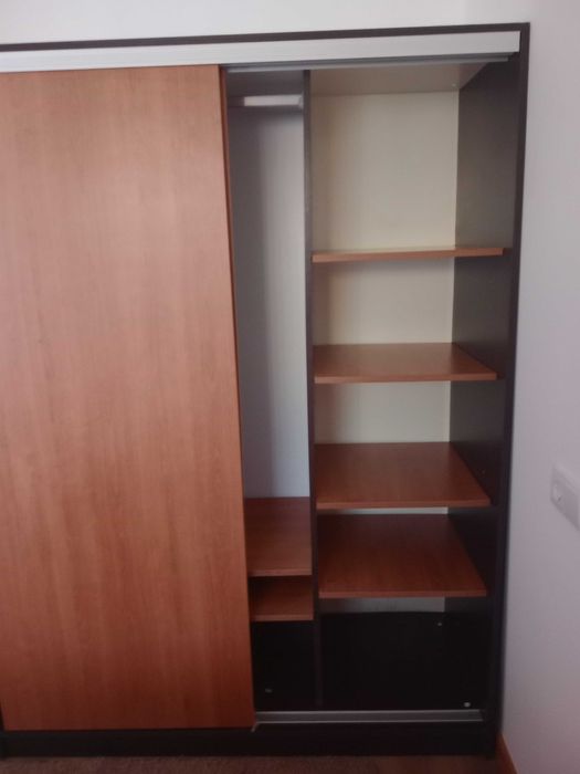 Roupeiro para quarto/arrumos
