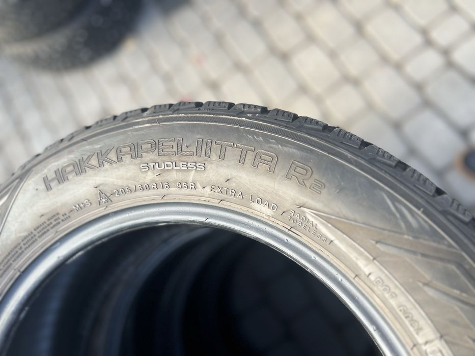 Шини зимові 205/60 r16 Nokian Hakkapeliitta R2 XL ідеал 6,5-7мм 2018