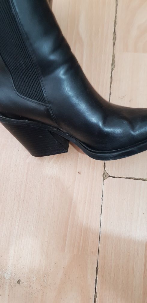 Mam do sprzedania buty damskie kowbojki