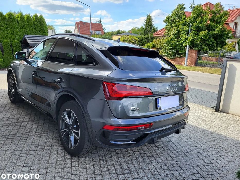 Audi Q5 Sportback Auto z salonu, stan idealny.