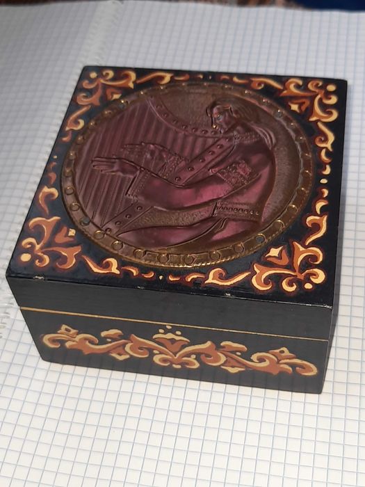 Шкатулка,  сувенир из СССР "Буковина"