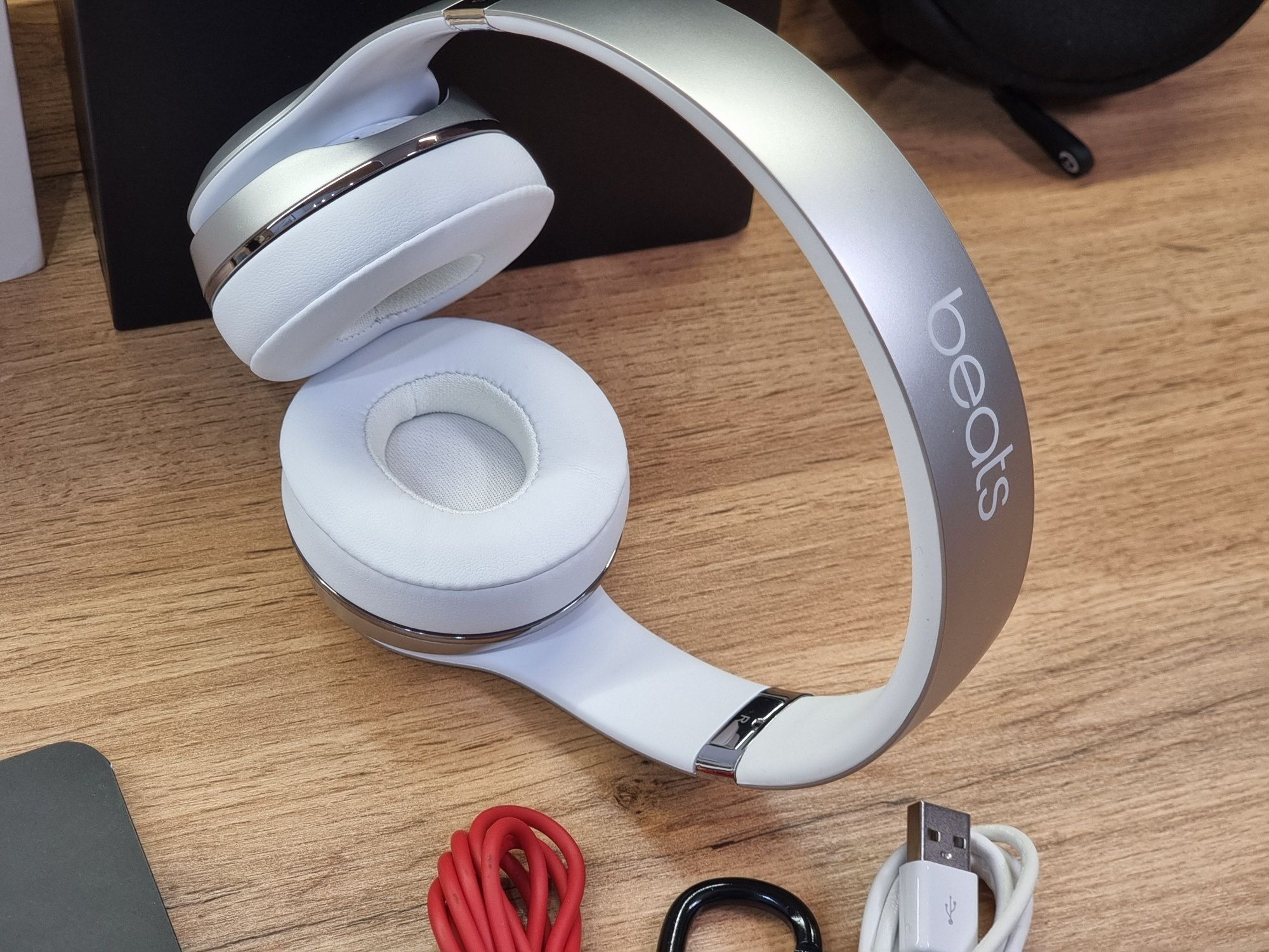 Słuchawki bezprzewodowe Beats by Dr Dre Solo Wireless 3 Silver