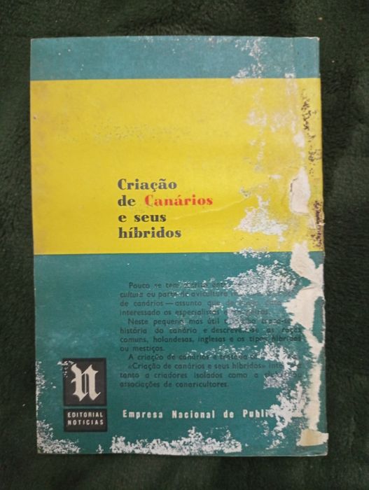 3 livros sobre canários	anos 60	muito raros!	Exemplares unicos