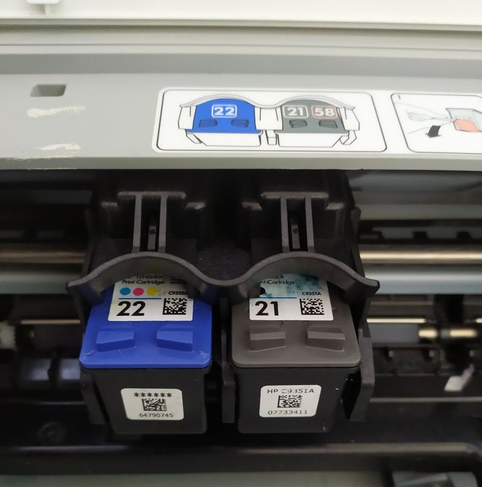 Принтер HP C9079A .