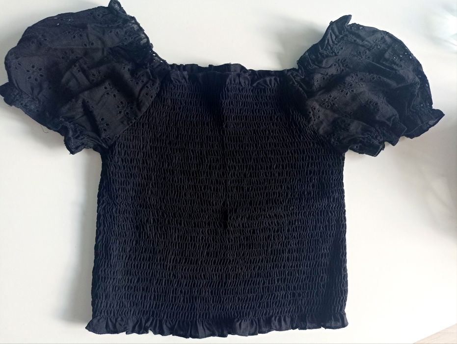 Nowa krótka czarna bluzka (odkryte ramiona) M