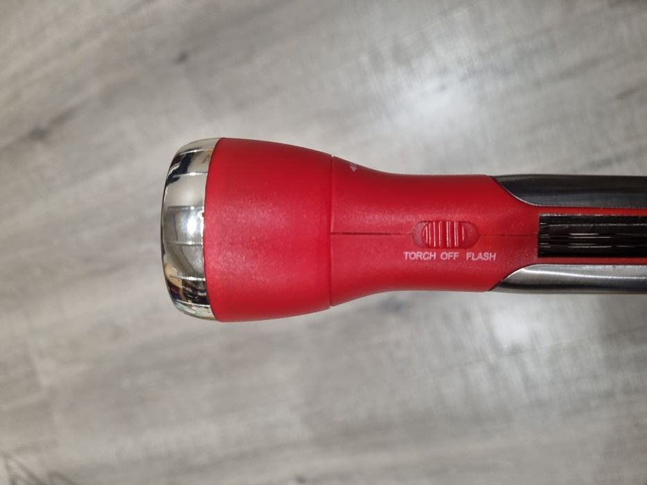 Фонарик, нож, мультитул 8в1 с фонариком