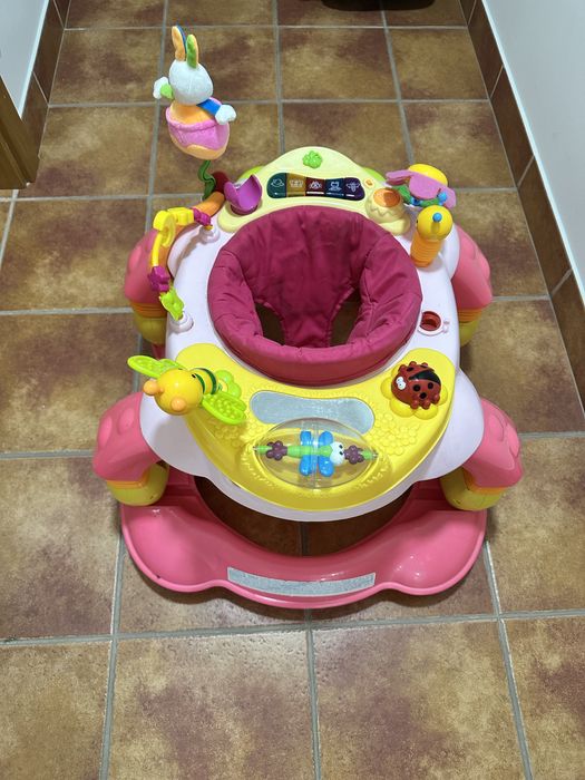 Andarilho de menina Brevi cor de rosa