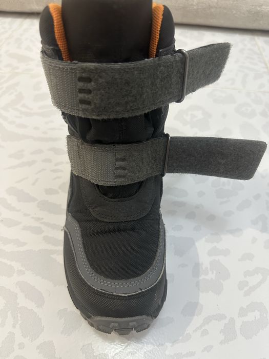 Зимові черевики дитячі в гарному стані,носились одну зиму