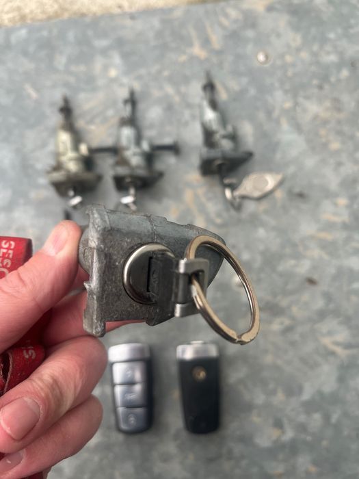 Личинка дверей Passat b6 ключ серцевина пассат б6